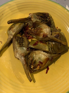 Una foto de Alcachofas sous vide con jamón ibérico