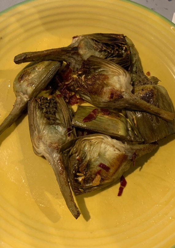 Una foto de Alcachofas sous vide con jamón ibérico