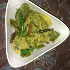 A picture of Flat beans Poppy seed curry (sheem posto).