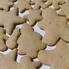 A picture of Biscotti di Natale speziati.