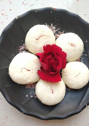 A picture of Gulab Paneer Peda.