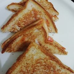 A picture of Vegetable Bread Sandwich.