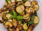 Una foto di zucchine alla scapece
