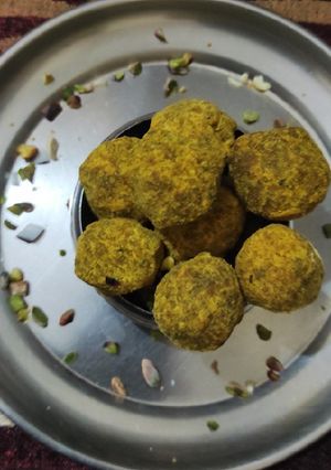 पंच मेवे की लड्डू रेसिपी मुख्य फोटो