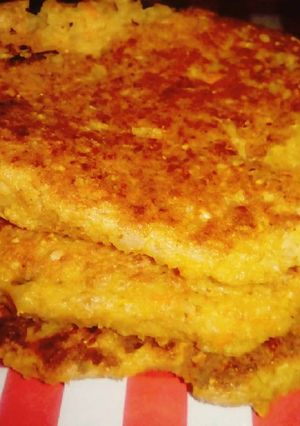 Una foto de Mini hamburguesas de arroz con de todo! 😀👏👏