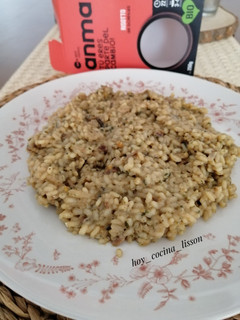 Una foto de Risotto de boletus con salsa de trufa