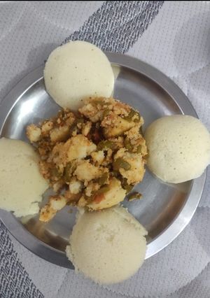 फ्राई इडली (fry idli recipe in Hindi) रेसिपी मुख्य फोटो