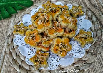 Masakan Populer Garlic Cheese Cookies Enak Sempurna