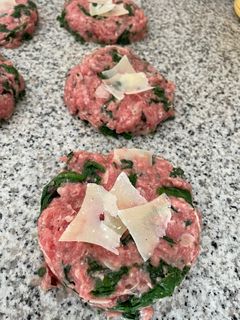 Una foto de Hamburguesas de espinacas y parmesano