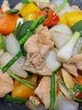 หมูผัดพริกสามสี