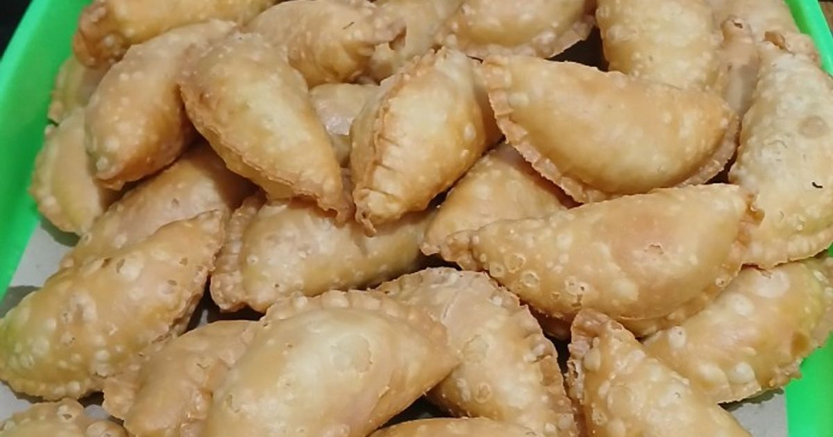 Pastel isi bihun sayur