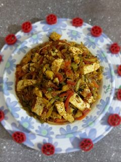 પનીર વેજીટેબલ જાલફ્રેઝી (PANEER VEGETABLE JALFREZI Recipe In Gujarati) રેસીપી મુખ્ય ફોટો