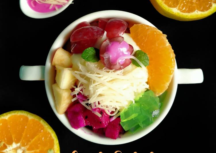 Fruits Salad With Dragon Fruit Sauce