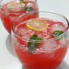 A picture of 🍷🍷🍋🍷 Lemonade with Rooh Afza 🍷🍋🍷🍷  #KokabandCookpad #ramadankitiyari.