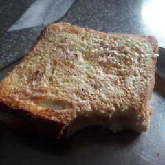 A picture of Cheese sandwich.
