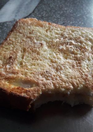 A picture of Cheese sandwich.