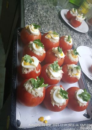 Una foto de Tomates rellenos