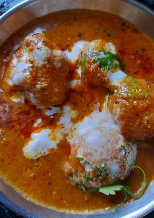 कश्मीरी दम आलू (kashmiri dum aloo recipe in Hindi) रेसिपी मुख्य फोटो