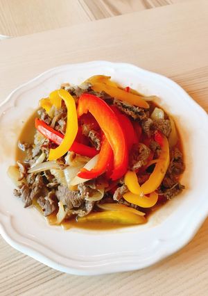 甜椒炒牛肉 的食譜成品照片