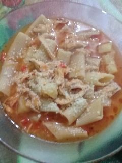 Una foto de Guisito Rápido y Rico de fideos Pollo y Papas☺!!