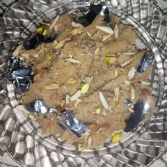 A picture of Sooji ka halwa.