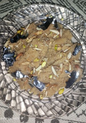 A picture of Sooji ka halwa.