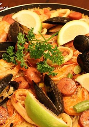 西班牙海鮮飯 (Seafood Paella) 的食譜成品照片