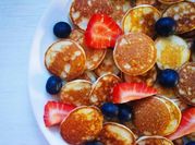 Una foto di yogurt greco pancake