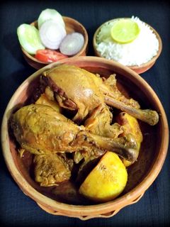আলু দিয়ে মুরগির ঝোল (alu diye murgir jhol recipe in Bengali) রেসিপির প্রধান ছবি