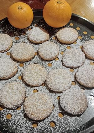 Una foto de Galletitas de naranja 🍊🧡