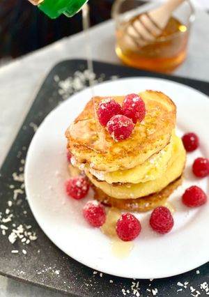 Une photo de Pancakes à la farine de riz et noix de coco