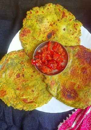 પાલક પરાઠા રેસીપી મુખ્ય ફોટો