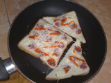 Roti bakar ala pizza