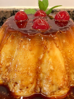 Una foto de Flan de chocolate blanco