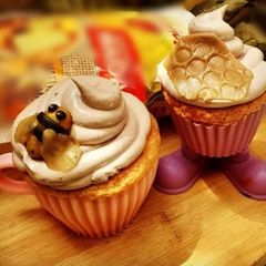 A picture of Honey Walnut Cup Cakes 🧁.