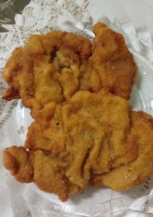 Una foto de Bistec de pollo empanado🍗