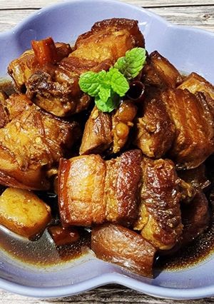 A picture of Homestyle Braised Pork Belly.