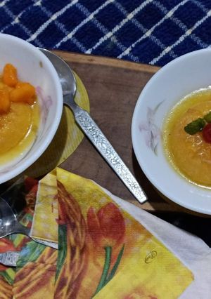 A picture of Mango creme caramel pudding.