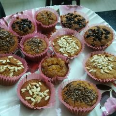 A picture of Pumpkin cupcakes.
