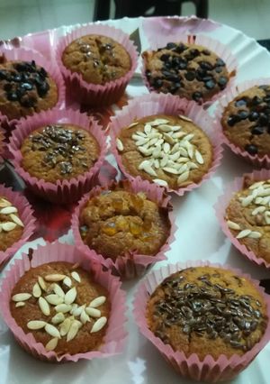 A picture of Pumpkin cupcakes.