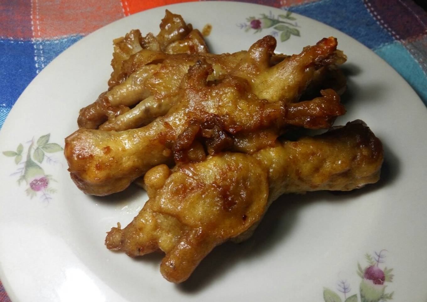 Guling ceker semur