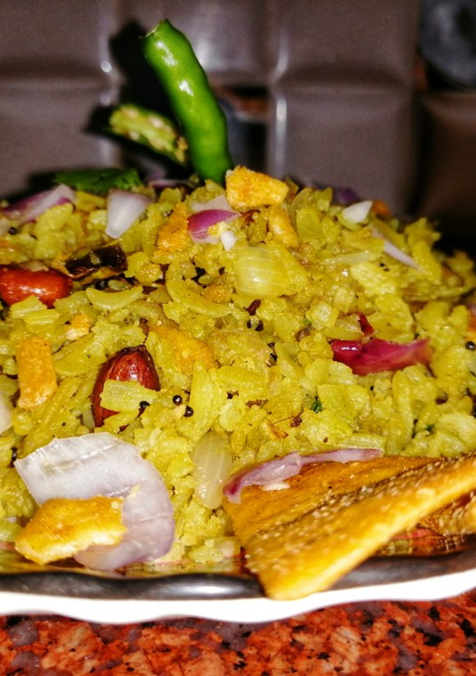 A picture of Kanda Poha.