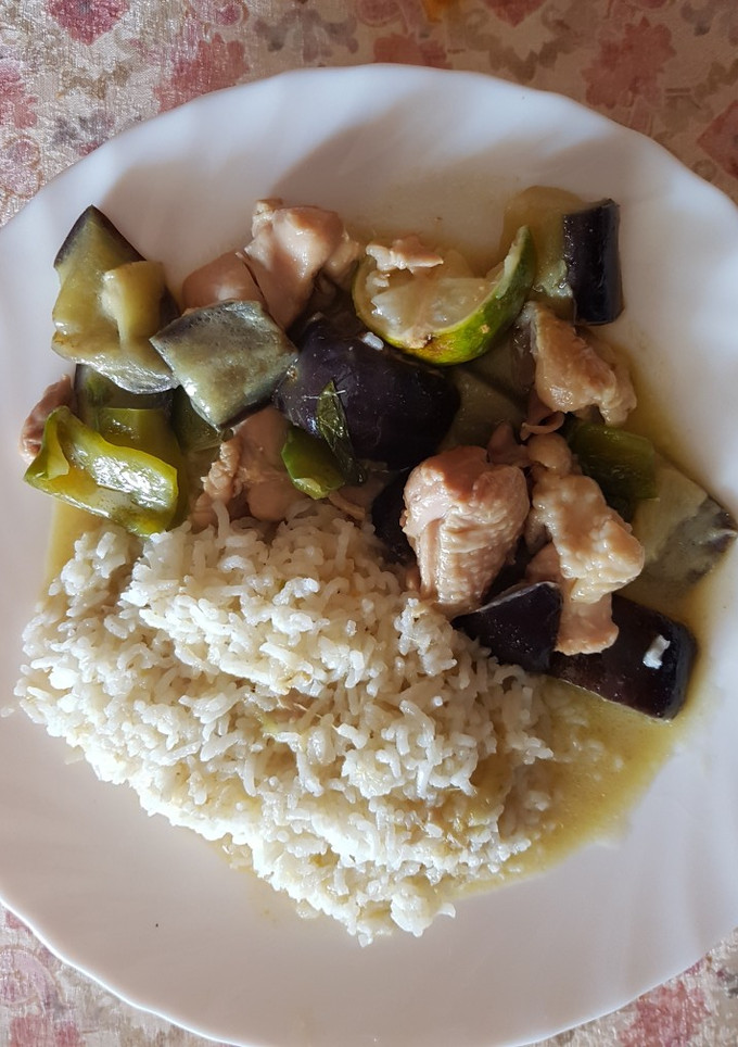 Una foto de 🇹🇭 Curry verde tailandés de pollo 🇹🇭