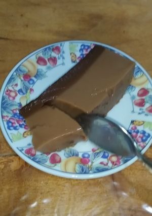 Una foto de Postre de leche con chocolate