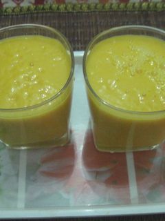 आम की लस्सी (Aam ki lassi recipe in Hindi) रेसिपी मुख्य फोटो