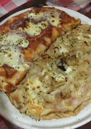 Una foto de Calzone napolitano y fugaceta