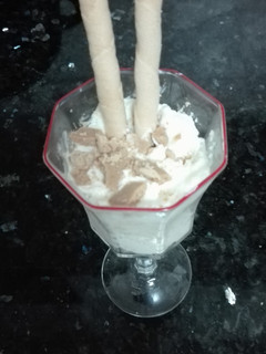 Una foto de Semifrío de turrón y de arroz con leche