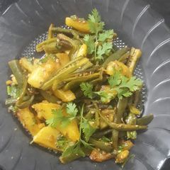 A picture of Aloo Bhindi.