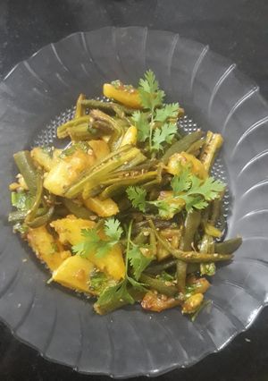 A picture of Aloo Bhindi.