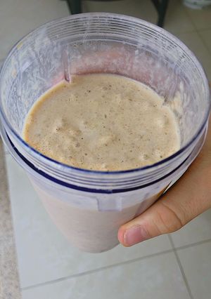 Una foto de Peanut butter & banana smoothie